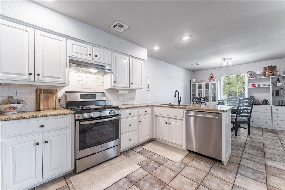 Whispering Timbers Ph 12 Rogers - Residential