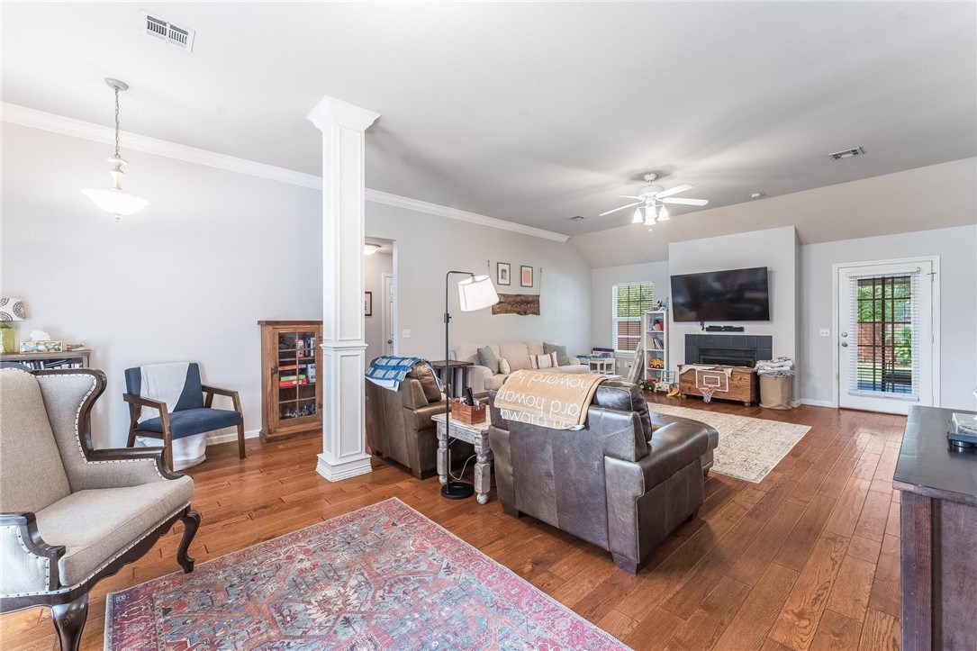 Whispering Timbers Ph 12 Rogers - Residential