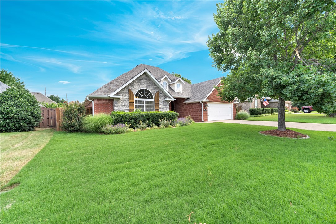 Photo 1 of 22 — 8176 Anna Maria Avenue, Springdale, AR 72762
