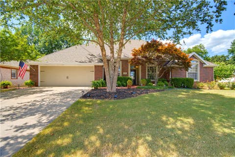 Photo of 600 Baylor Street, Bentonville, AR 72712 (MLS # 1358836)