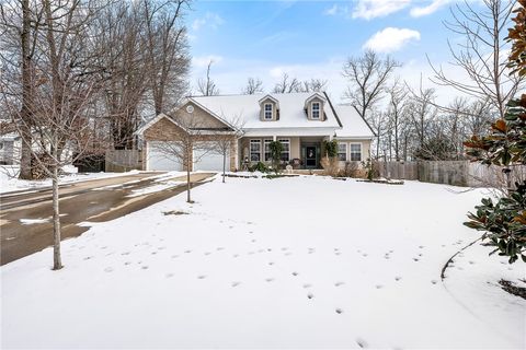 Photo of 18 Sullivan Drive, Bella Vista, AR 72714 (MLS # 1333740)