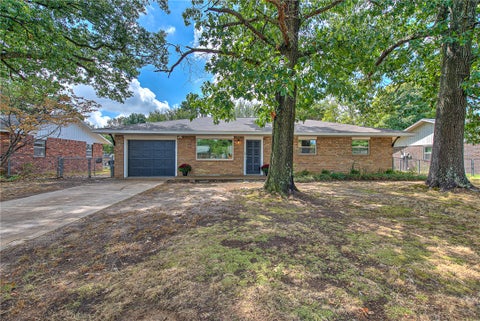 Photo of 2505 Toni Avenue, Springdale, AR 72762 (MLS # 1360361)