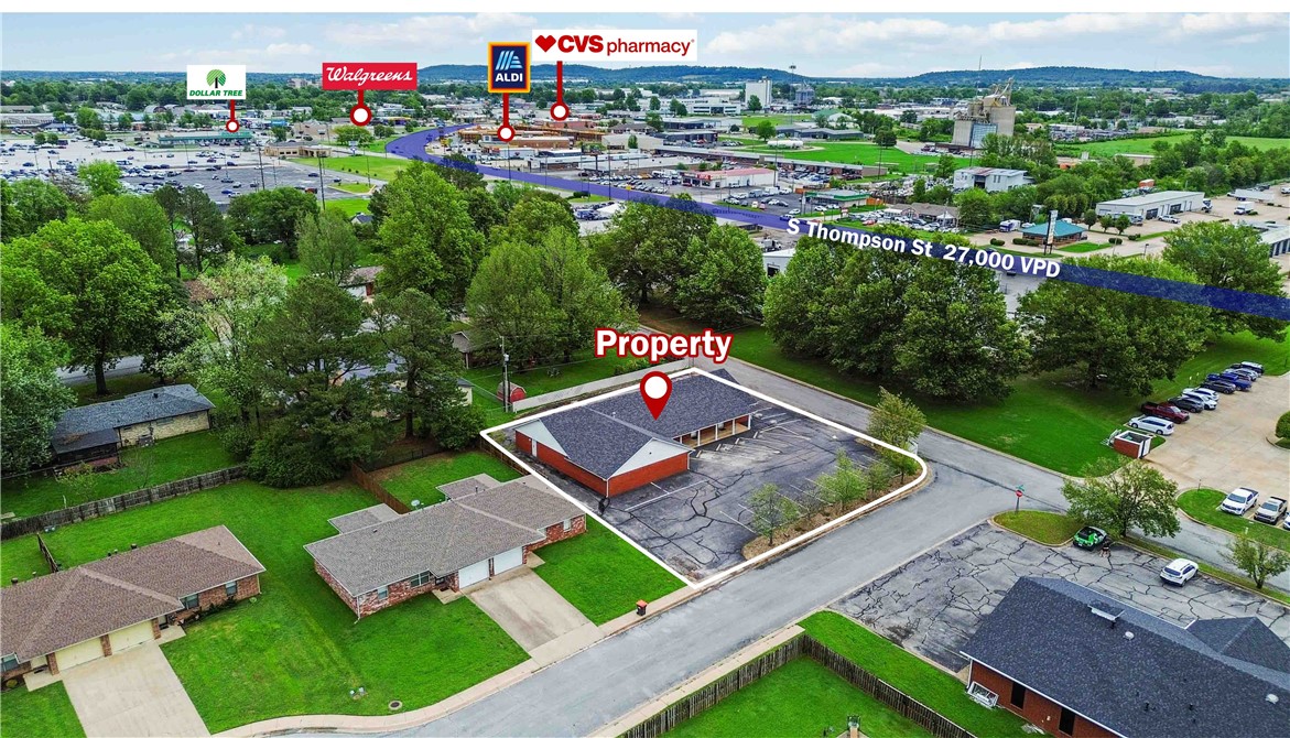 Fully renovated +/- 1,200 SF office suite is now available for lease in Springdale, AR. Renovated in
2024-2025, this modern office space is perfect for flexible business use. This space includes a reception area, 6 offices - one of which could make a great conference space, and a restroom. Located just 0.1 miles off S Thompson St (Highway 71B), which sees approx. 27,000 VPD, the property offers excellent accessibility. Additionally, it is conveniently positioned approx. half a mile from major retailers such as Walmart Supercenter, Aldi, Walgreens, and CVS, enhancing both convenience and potential foot traffic for tenants and clients.
