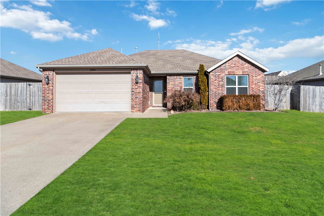 This stunning home in the highly sought-after Wilson Crossing subdivision offers the perfect combination of location, comfort, and style! Conveniently situated just minutes from schools, restaurants, shopping, biking and walking trails, and only 9 min. from the Walmart Corporate Office, this home is in the heart of it all.
Beautifully maintained, this all-brick 4-bedroom, 2-bathroom home features a thoughtful layout designed for both comfortable daily living and entertaining. The spacious main bedroom offers a private en-suite bath, creating the ultimate retreat for relaxation.
The large, fenced backyard and inviting patio provide an ideal space for outdoor gatherings or quiet evenings at home. Recent updates include durable luxury vinyl flooring throughout, brand-new appliances, upgraded LED lighting, a glass storm door, and a Nest Thermostat, ensuring modern convenience and energy efficiency.
Donāt miss the opportunity to own this exceptional home in an unbeatable location. Schedule your showing today!