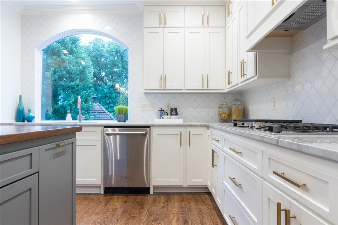 Pinnacle Golf & Cc-Rogers - Residential