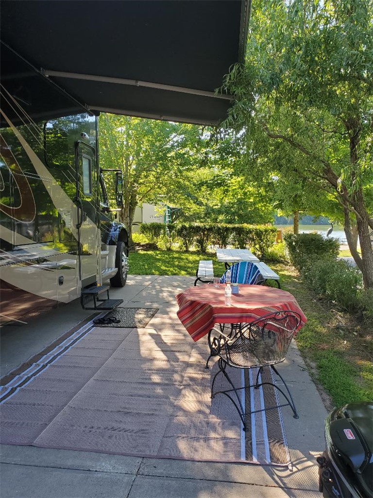 Outdoor Resorts in the Ozark - Land