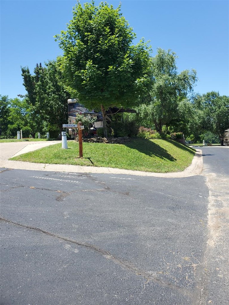 Outdoor Resorts in the Ozark - Land