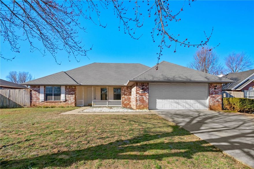 Great location! Updated home in quiet subdivision located just off I-49 in Lowell. Fully updated: granite, flooring, paint, faucets, light fixtures. Lovely kitchen with granite counters, large eating area and lots of cabinets. Large master with double closets! Great size, fully fenced backyard with screened in porch perfect for outdoor entertaining. Don't miss out on this fantastic home!