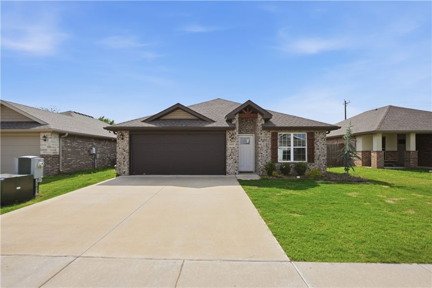 Discover contemporary living at 5905 NW McClellen ST, Bentonville, Arkansas. This single-family residence, built in 2019, offers a modern foundation for your lifestyle. With four bedrooms, this home provides ample personal space for everyone. Embrace the opportunity to make this well-located Bentonville property your own.