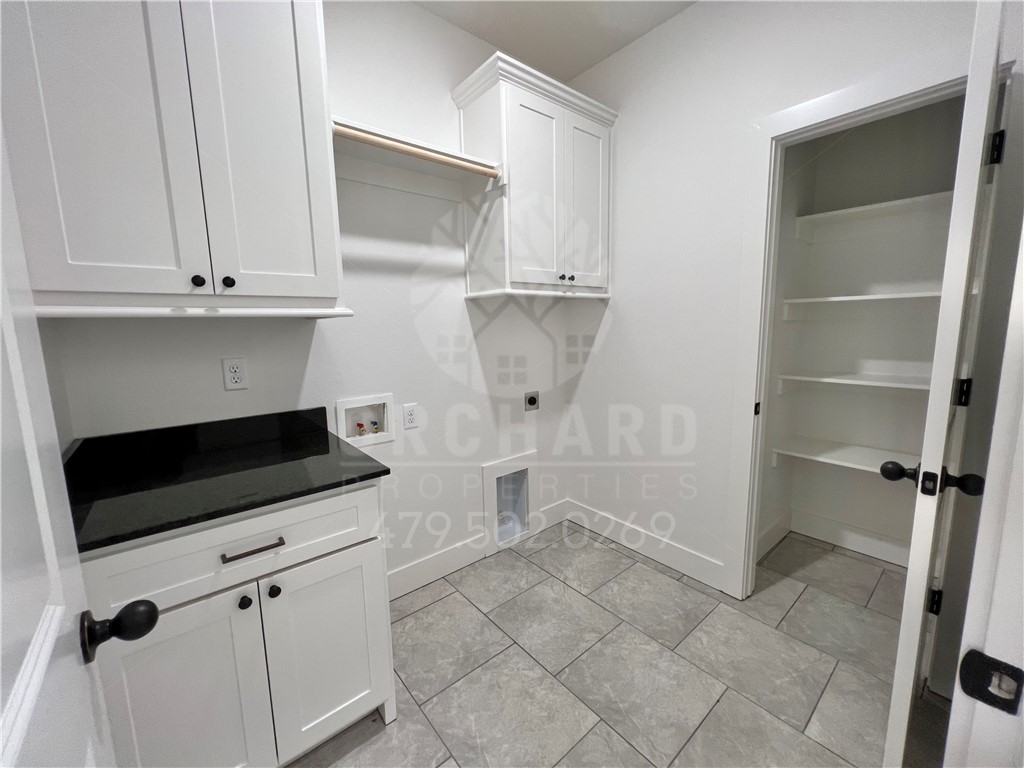 Endura Park Sub Siloam Spgs - Residential Lease