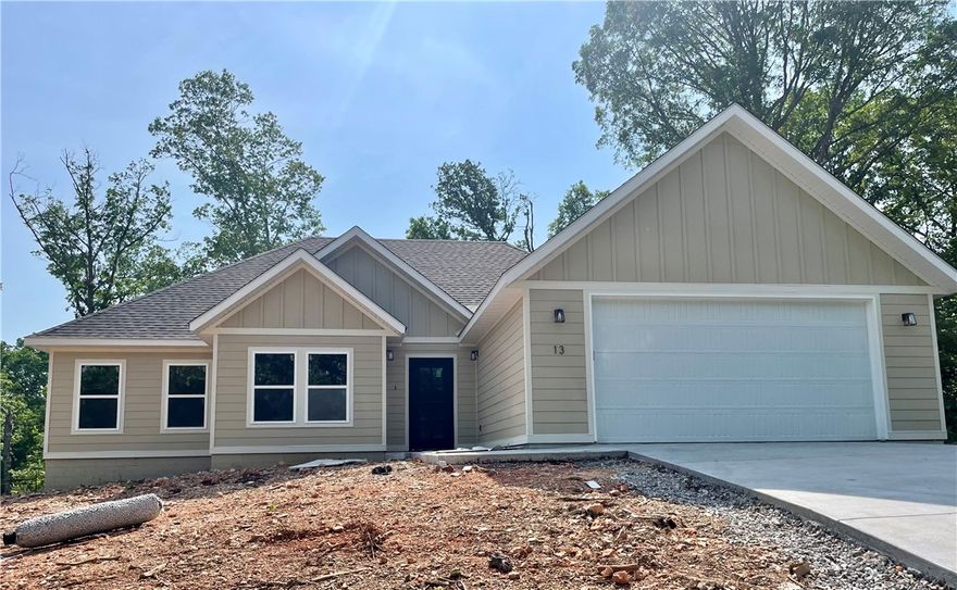 Beautiful new construction home on quiet street.  Split open floor plan with nice finishes.  4 bedroom or 3 with office.  Lots of detail and characleter on large flat lot.  Make your appointment today to see this beauty!