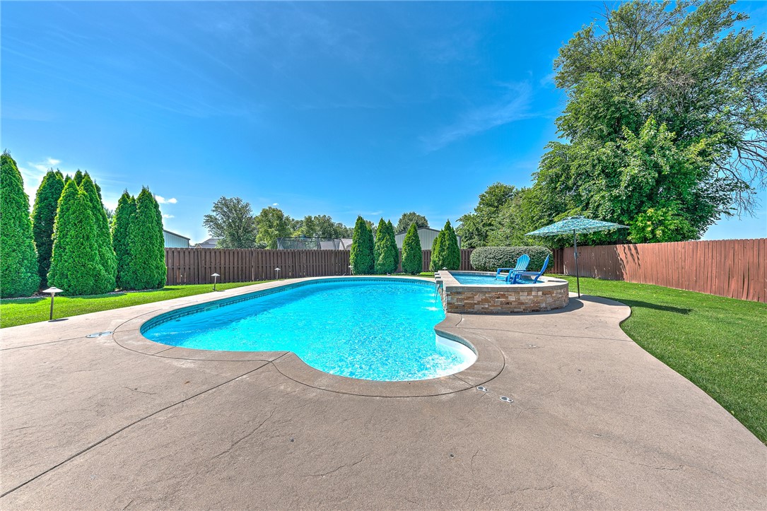 Silo Falls Add Ph II Rogers - Residential