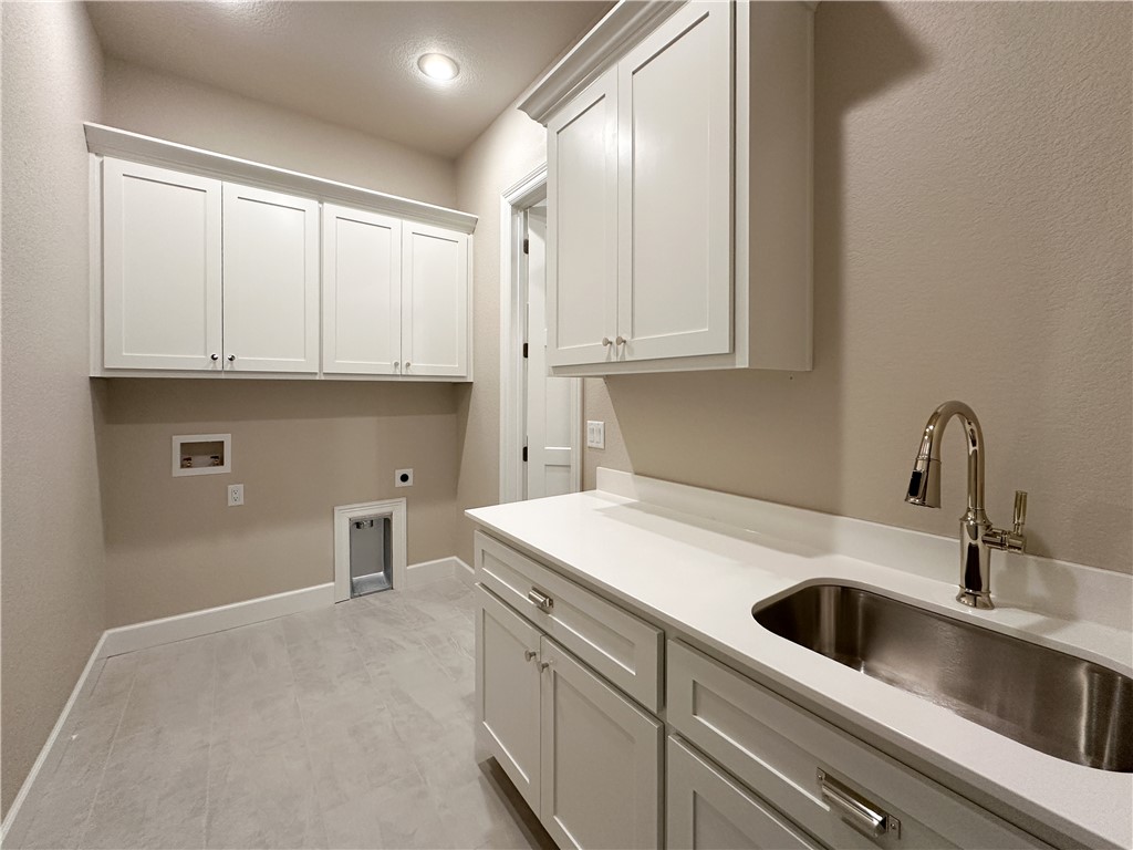 County Line Square - Residential