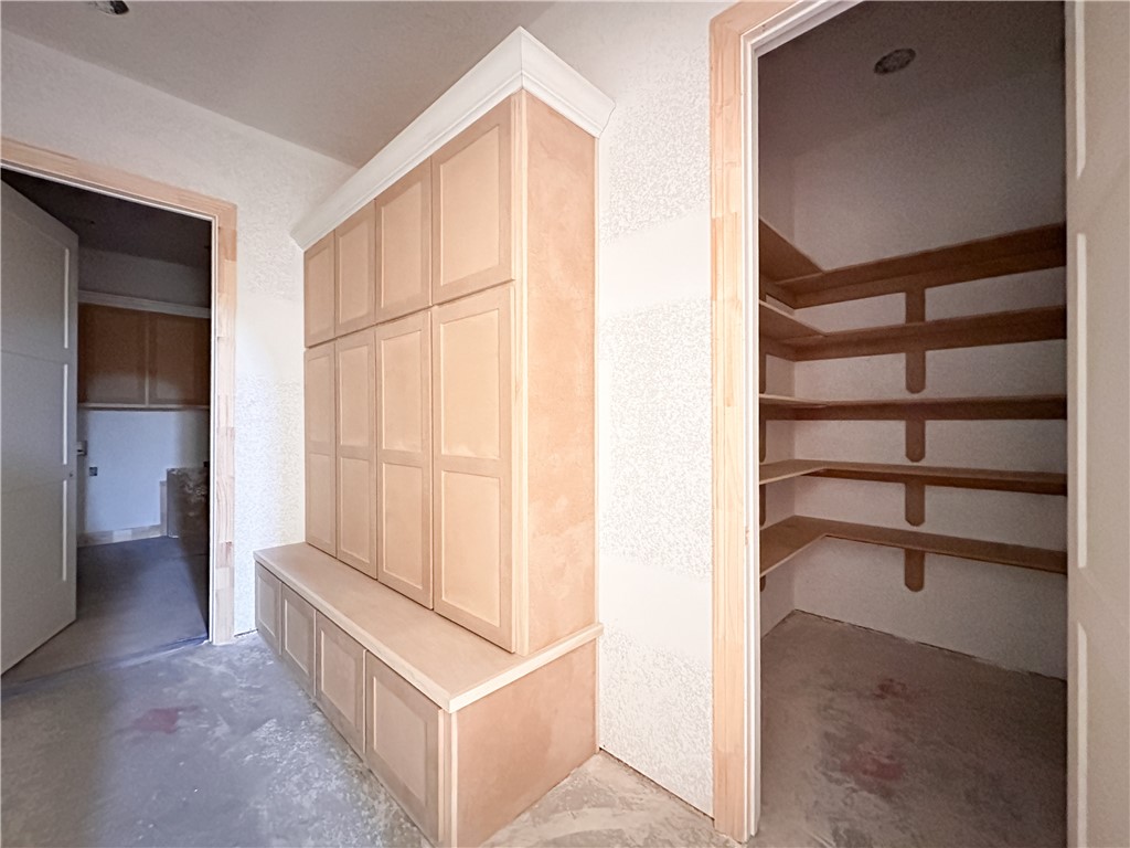 County Line Square - Residential