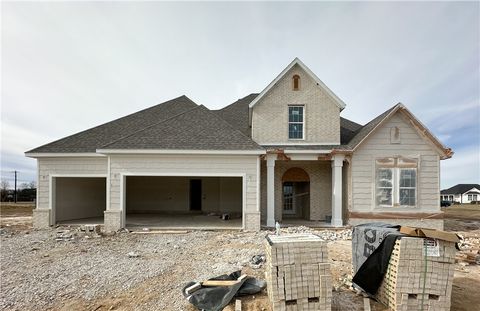Photo of 3000 Courtyard Street, Springdale, AR 72762 (MLS # 1332496)