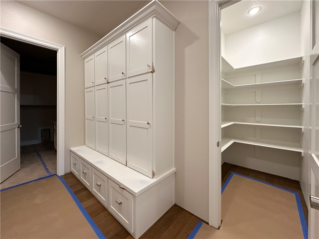 County Line Square - Residential