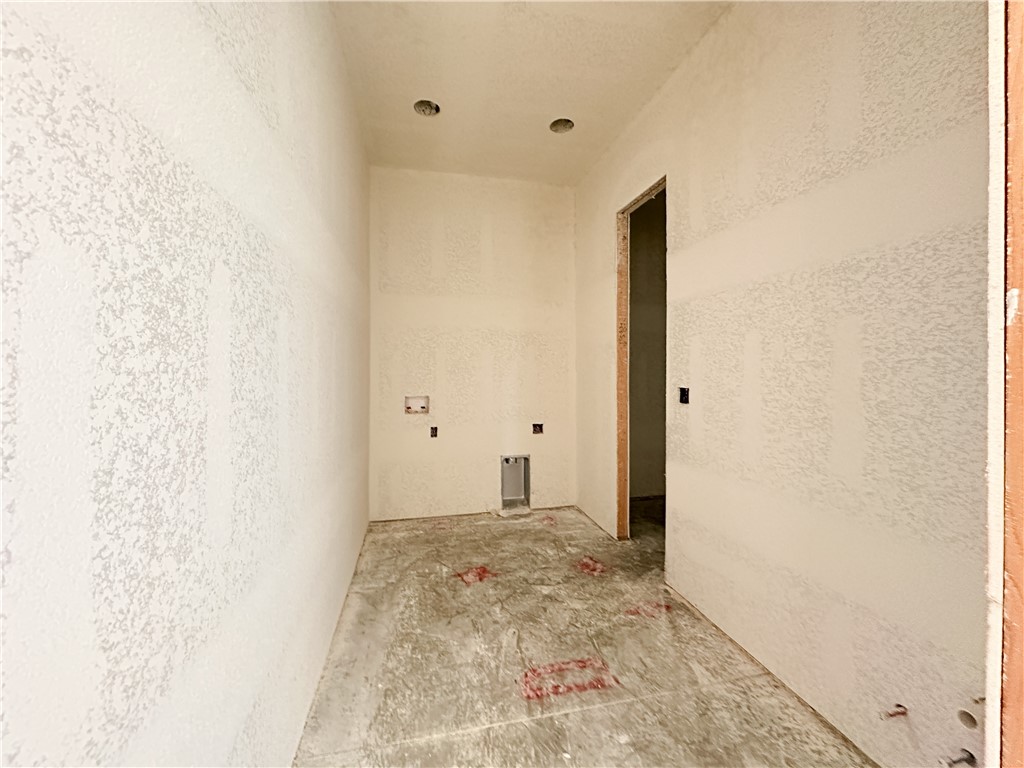 County Line Square - Residential