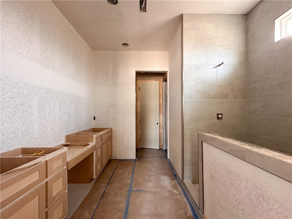 County Line Square - Residential