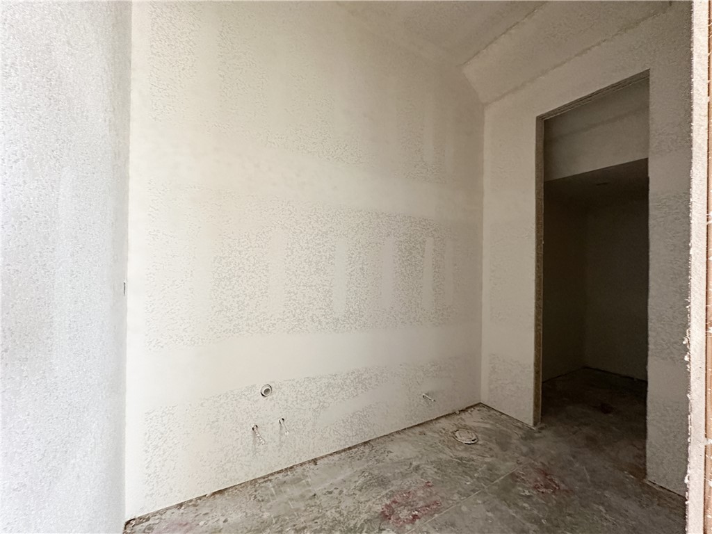 County Line Square - Residential