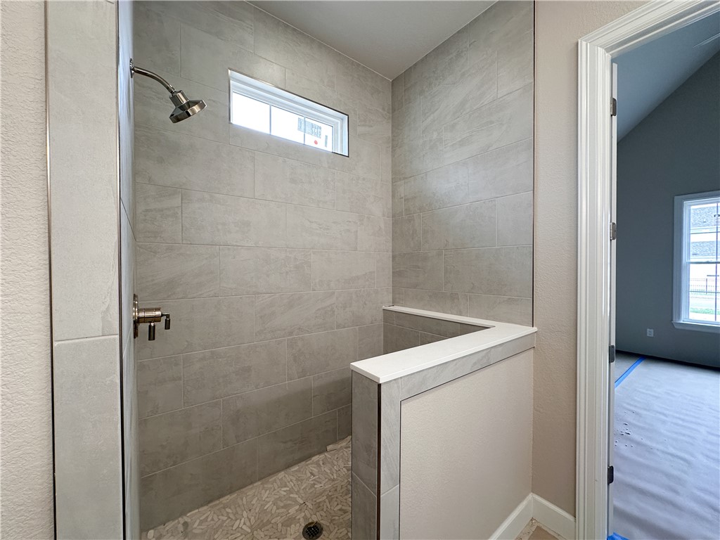 County Line Square - Residential