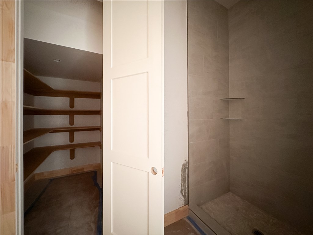 County Line Square - Residential