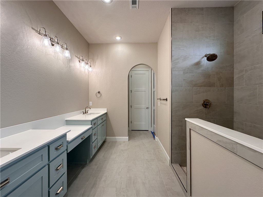 County Line Square - Residential