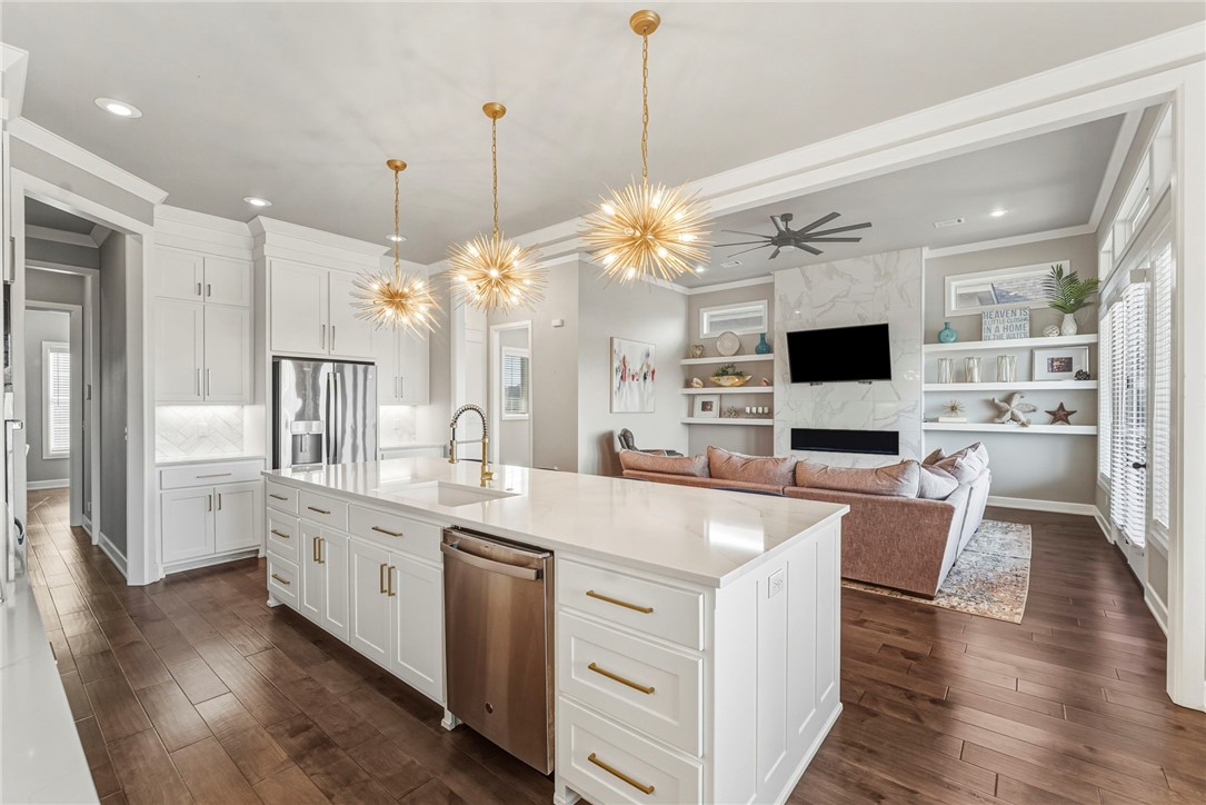 Shadow Valley Ph Ix Rogers - Residential