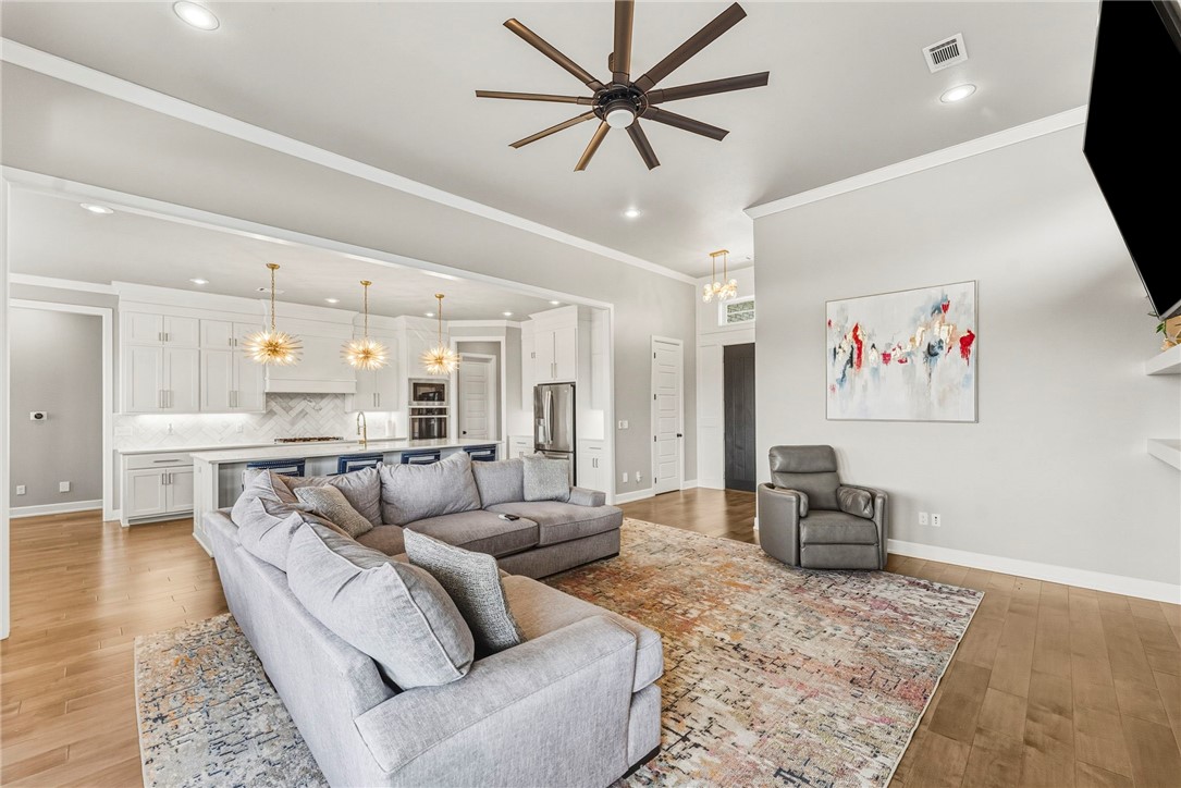 Shadow Valley Ph Ix Rogers - Residential