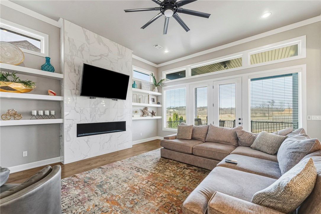 Shadow Valley Ph Ix Rogers - Residential