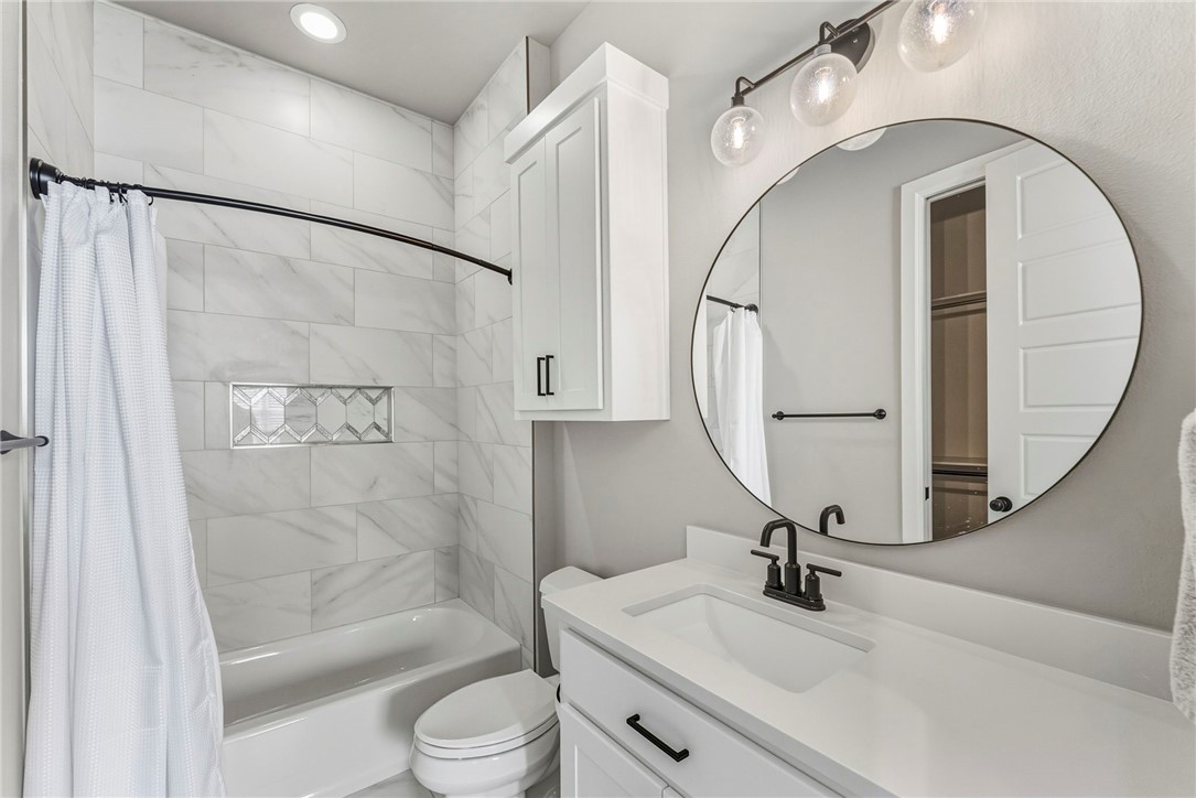 Shadow Valley Ph Ix Rogers - Residential