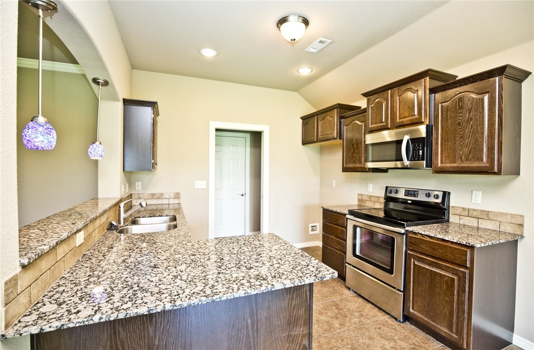 Cobblestone Sub Ph Ii - Residential Lease