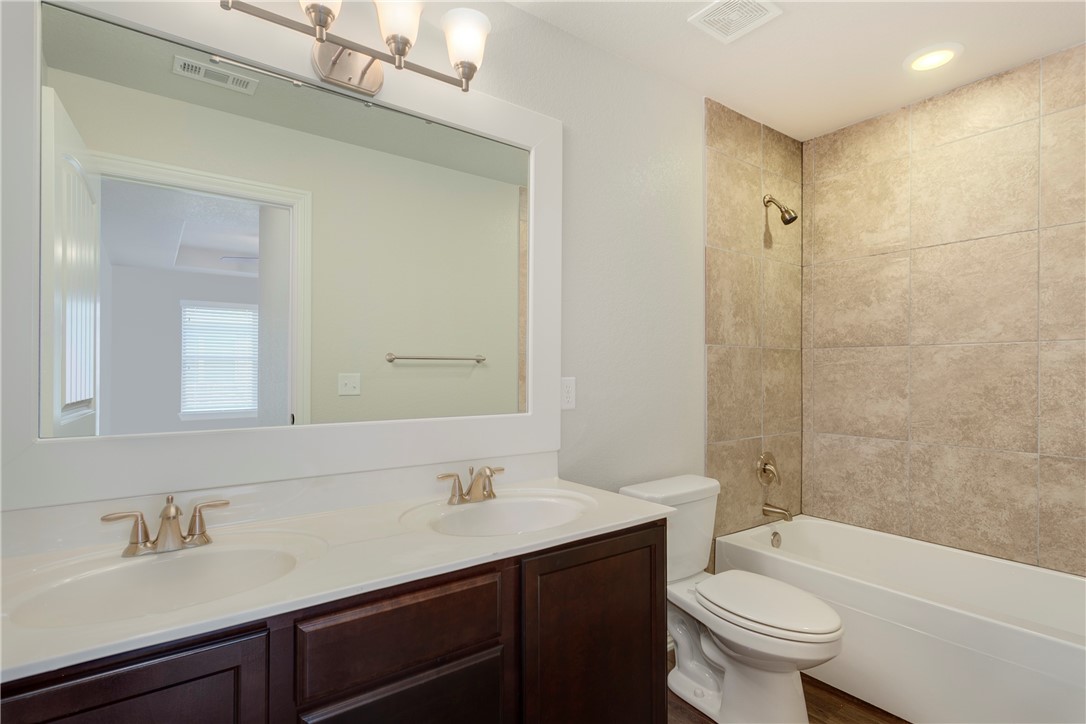 Townhomes of Siena - Residential Lease