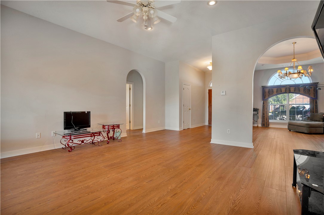 Shady Acre Est - Residential