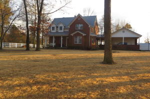 Enjoy entertaining in this beautifully updated home on 4+ acres with an almost panoramic view of the valley, an expansive covered deck to enjoy this upcoming summer, and the most spectacular sunsets. From New Granite Counter tops, Accent walls, New Flooring you will be glad you took the time to stop by. Detached shop for extra work space and room for all the toys. Schedule a showing before this one is gone!
