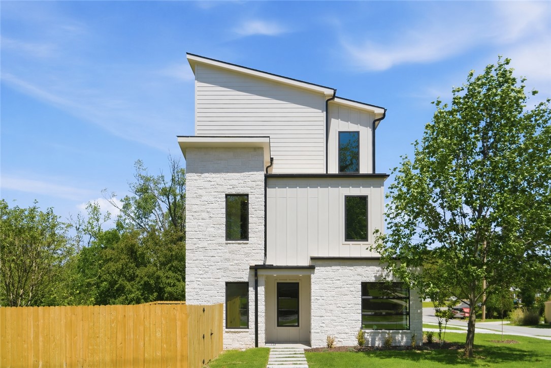 Lincoln & Rice Add. Bentonville - Residential