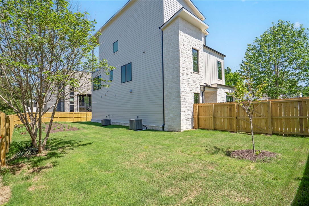 Lincoln & Rice Add. Bentonville - Residential