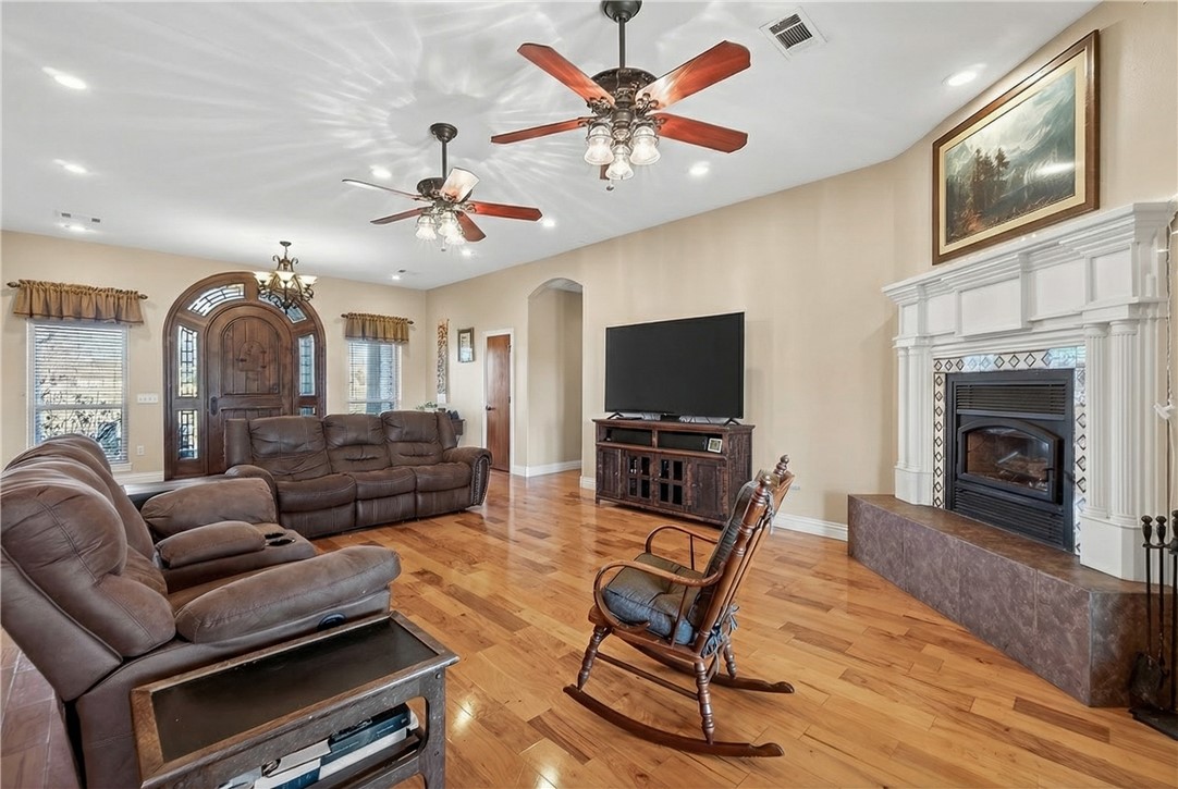 Elm Spgs Outlots - Residential