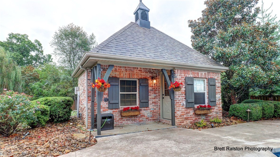 St Valery Downs Sub Cave Spgs - Residential