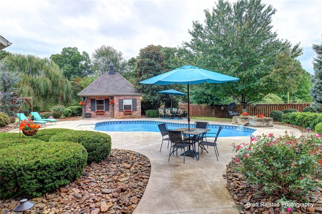 St Valery Downs Sub Cave Spgs - Residential