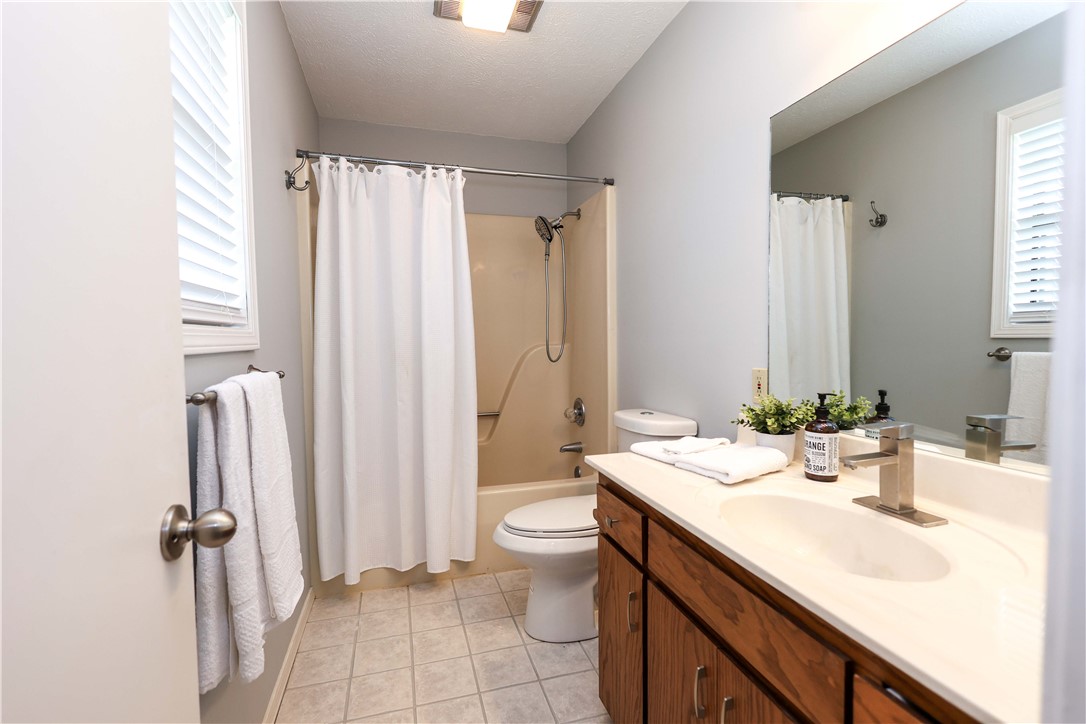 Unit 111 Holiday Island - Residential