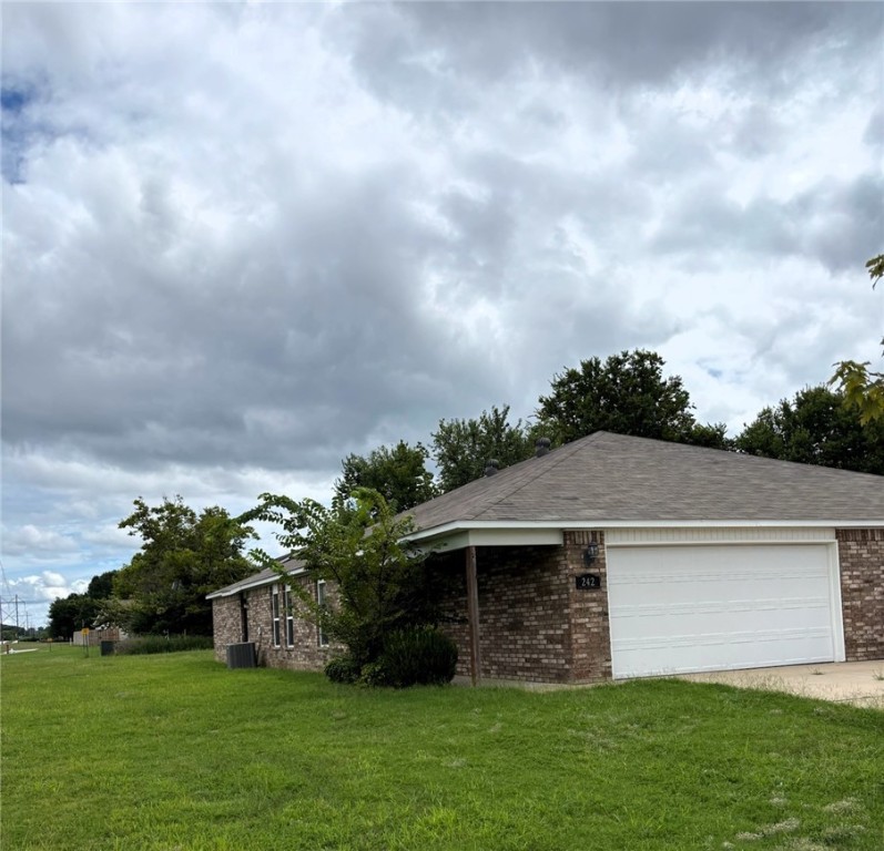 Discover this 3 bedroom, 2 bathroom rental home in Farmington, Arkansas. The home offers spacious rooms with an open feel and plenty of natural light that flows throughout the main living spaces. Designed for comfort and functionality, it provides a welcoming atmosphere ready to fit your needs.