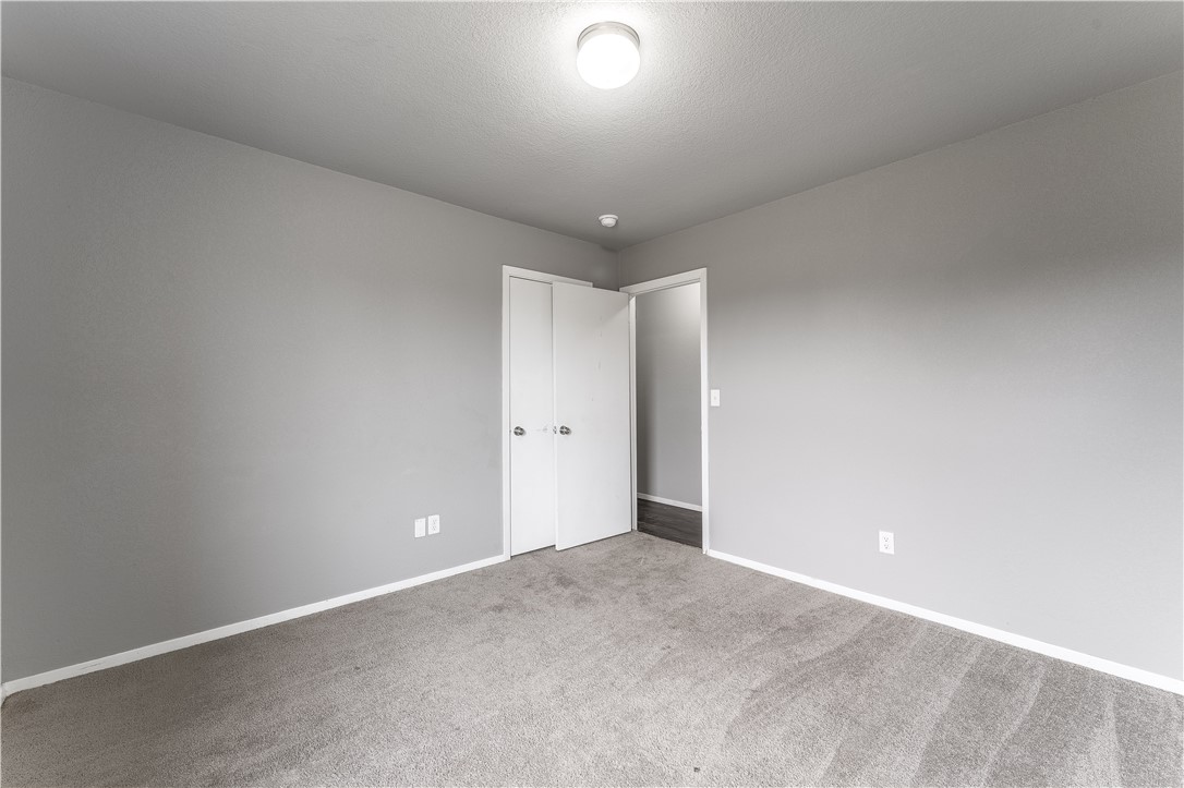 Holland Crossing Comm Sub - Residential Lease