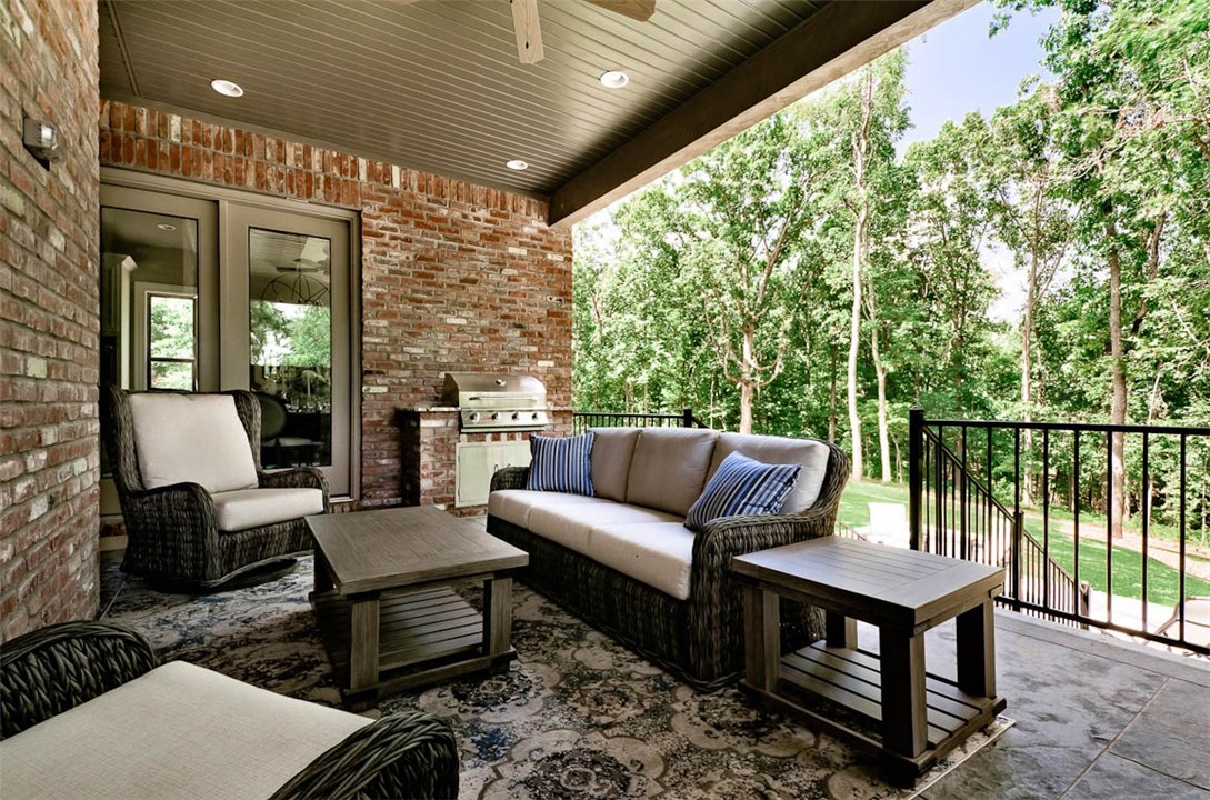 Oak Tree - Residential