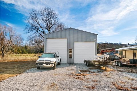 Single Family Residence in Fayetteville AR 10006 Campbell Road 6.jpg