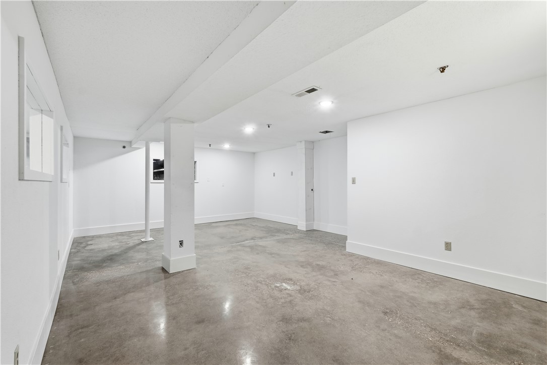 FAYETTEVILLE ORIGINAL - Commercial Lease