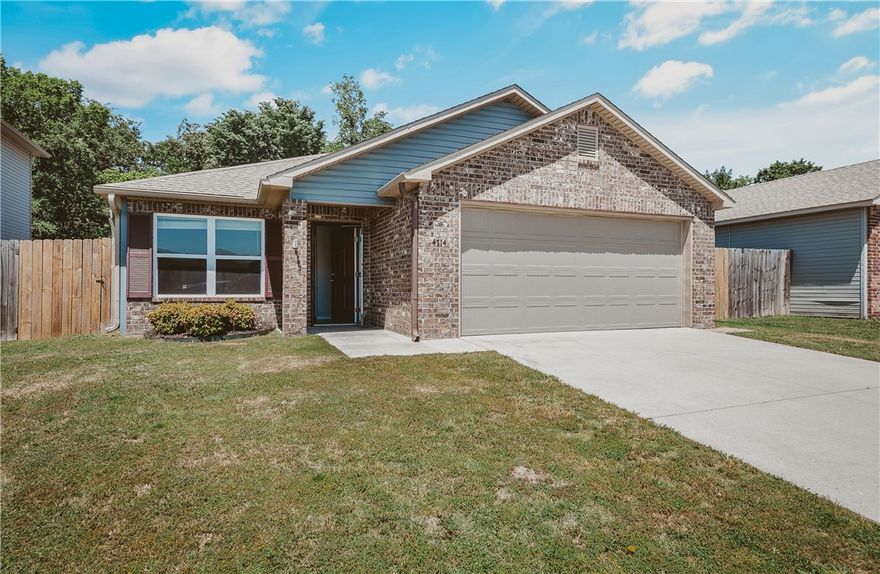 Freshly painted and move-in ready! This well-maintained 3 bed / 2 bath Fayetteville home backs to a peaceful tree preserve and features a split floor plan, open living area, walk-in closet in the owner’s suite, Energy Star appliances, and a 2-car garage. Built in 2020 and conveniently located near schools and shopping. Just minutes to Centennial Park, Holland park and Kessler Mountain biking trails.  Come see it before it’s gone!