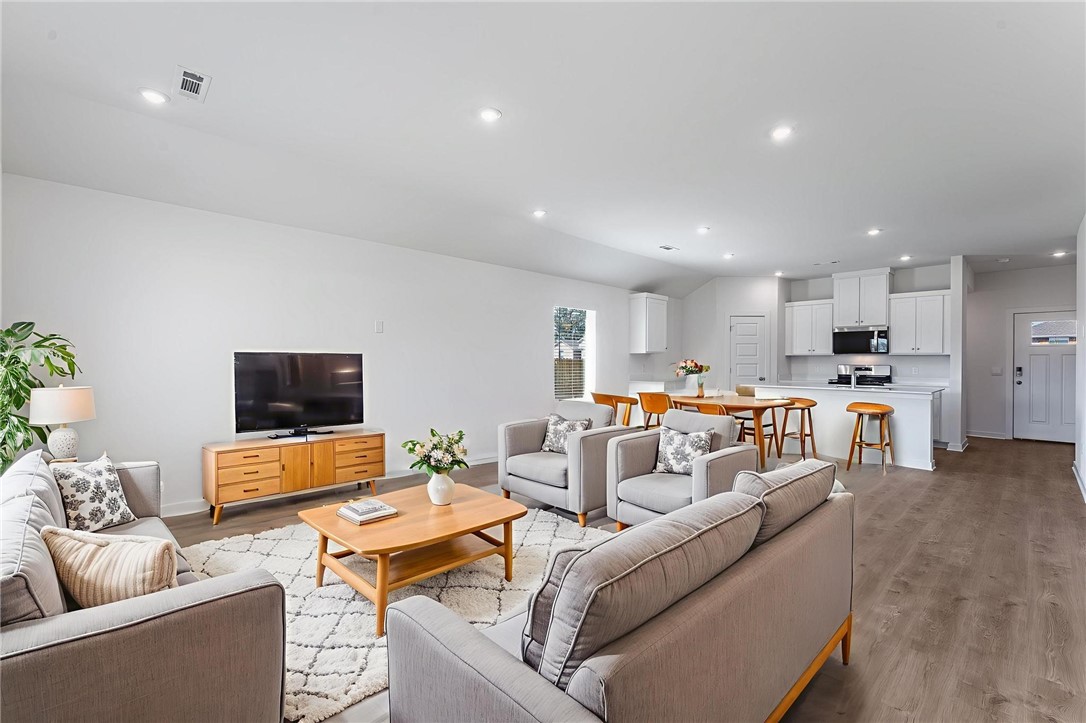 Wagon Wheel West Sub - Residential Lease
