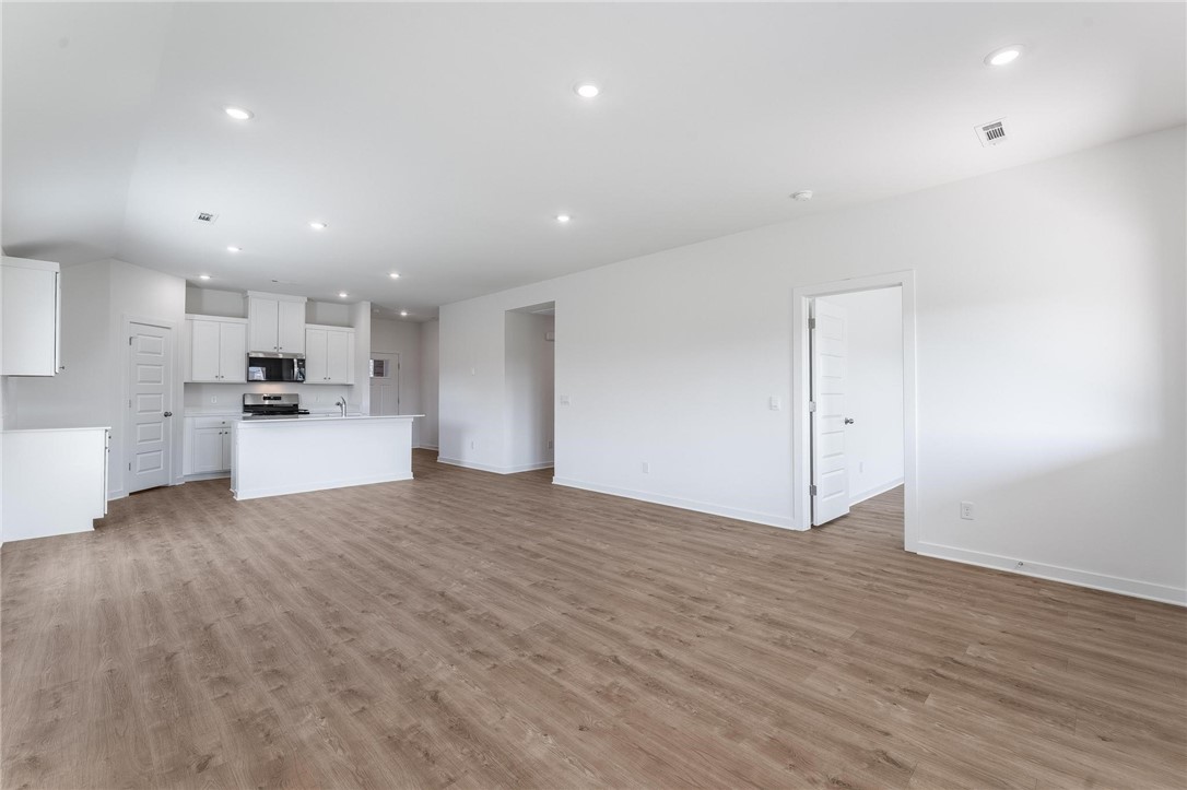 Wagon Wheel West Sub - Residential Lease