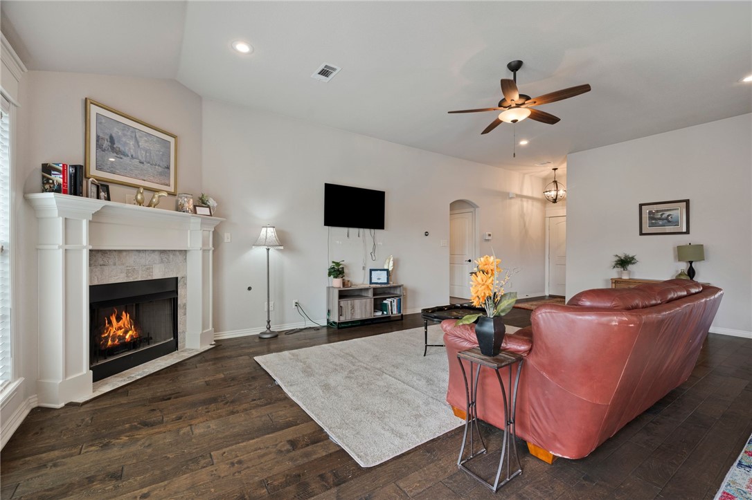 Williamson Place At Rye Hill - Residential