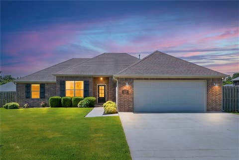 Photo of 427 La Riata Street, Farmington, AR 72730 (MLS # 1354803)